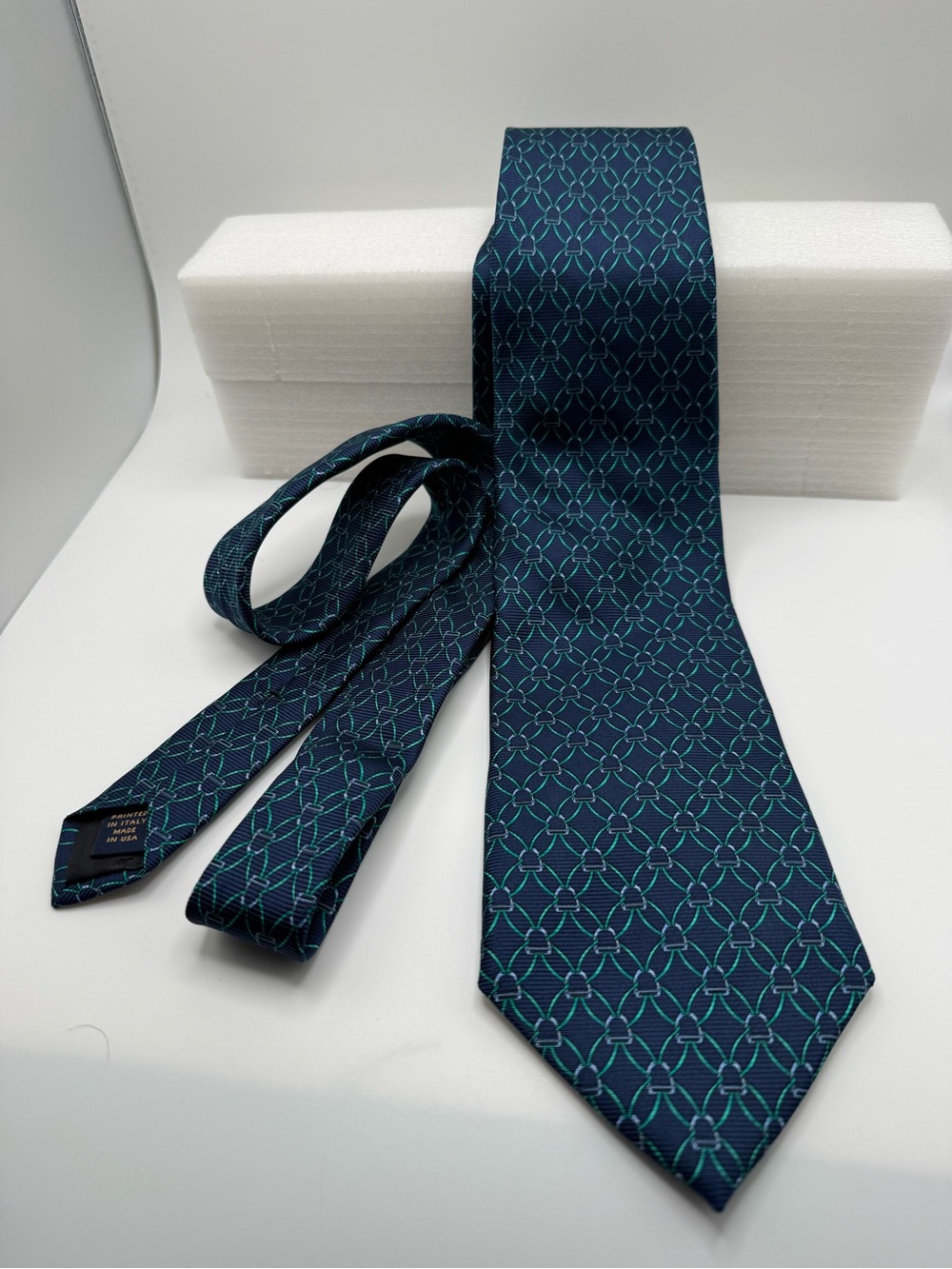 Brooks Brothers Silk Luxury Tie Chain Blue & Teal Pattern NWT